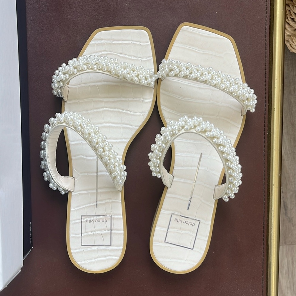 Dolce Vida Ivee Pearl Sandals